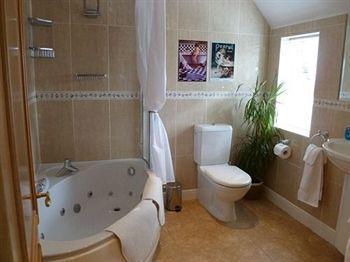 Grove House B And B โซลิฮัล ภายนอก รูปภาพ